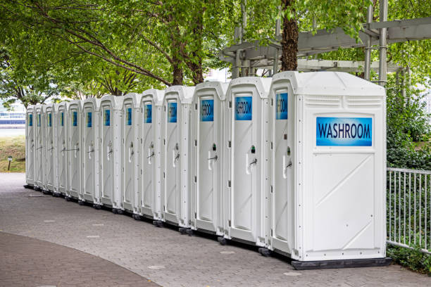 Best Porta potty services near me  in Estherville, IA